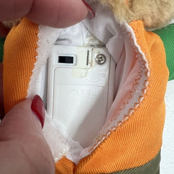 Teddy Ruxpin Adventure Singing Talking Bear 12" Plush Wicked Cool Toys 1985-2018 - Picture 12 of 12